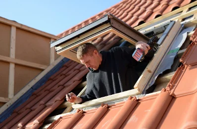 Pose de fenêtres de toit Velux à Villamée
